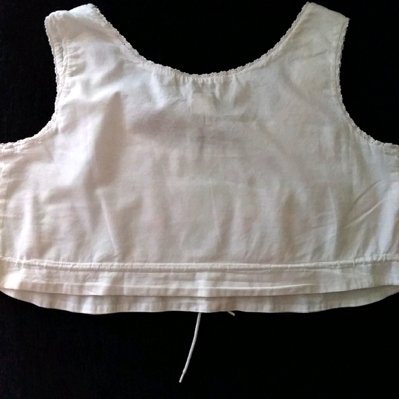 Embroidered Drawstring Crop Top - Picture 7 of 9